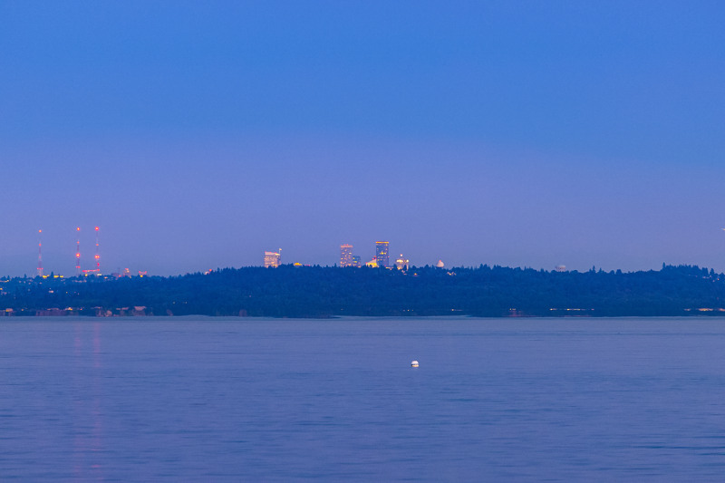 Stunning views day and night, pictured here is the twinkling Seattle city skyline at twilight!