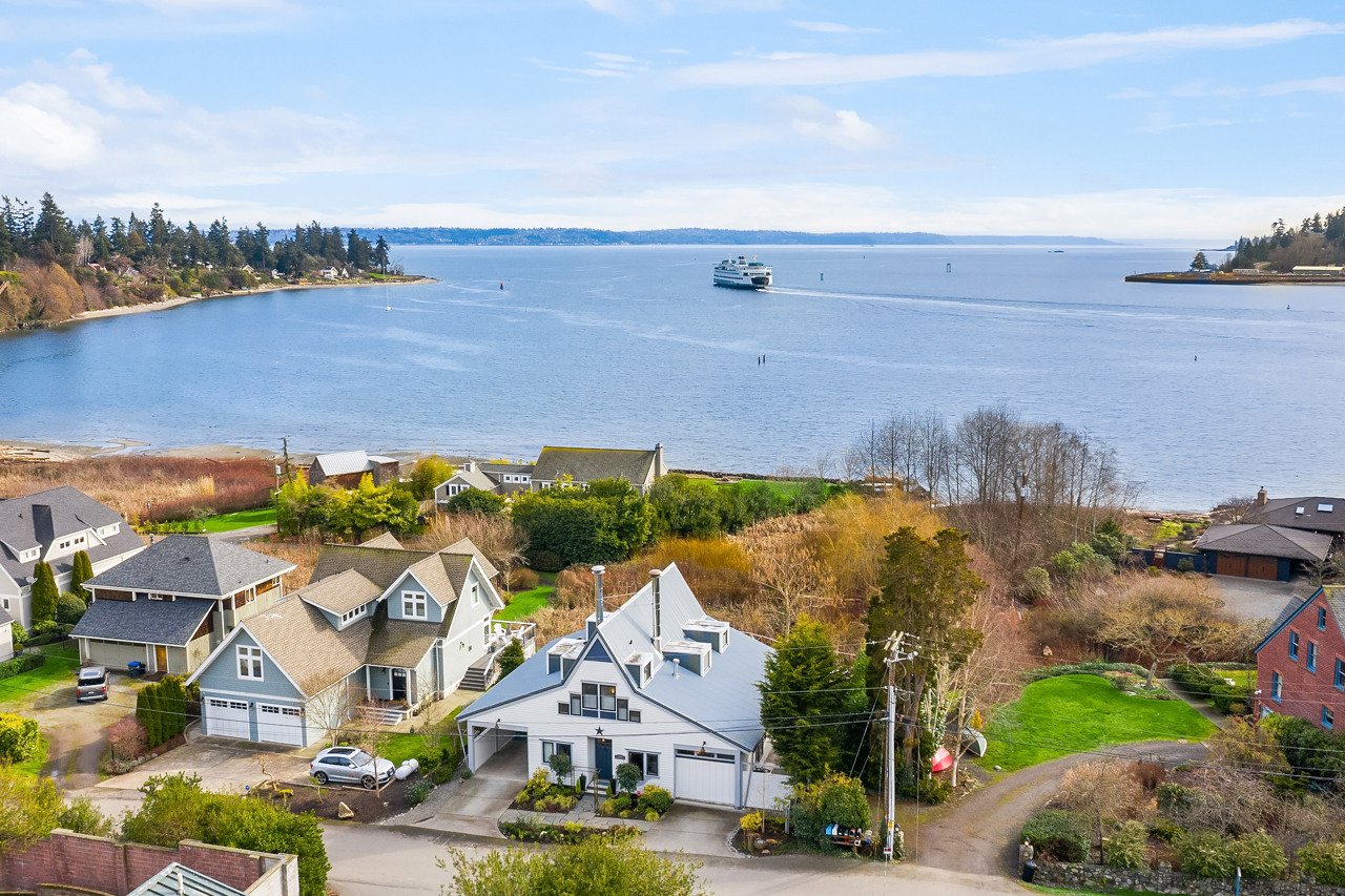 One of the Island's most coveted neighborhoods and locations.. only a few blocks to the Ferry and Winslow Way!