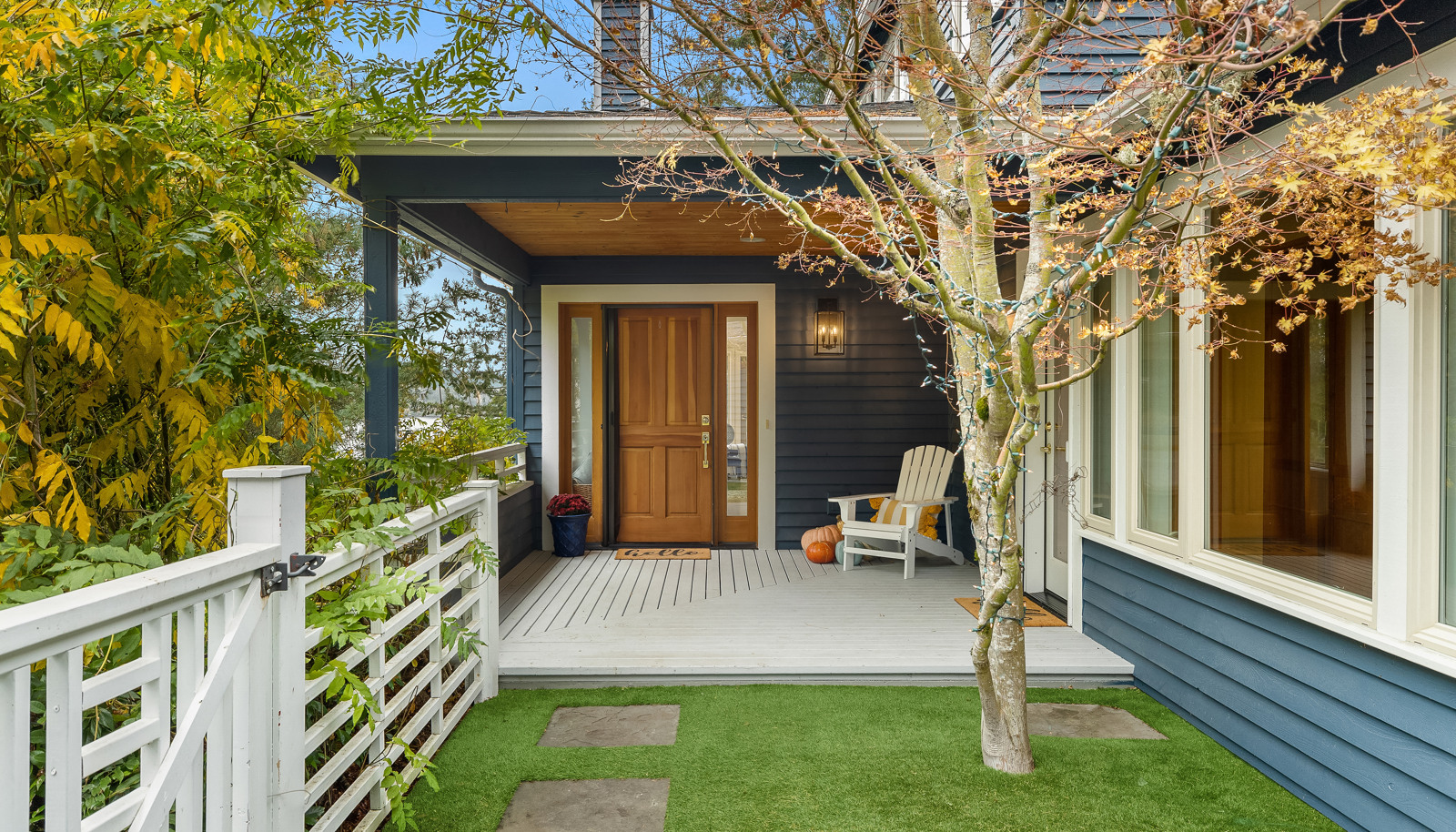 A covered front porch welcomes you to this home.